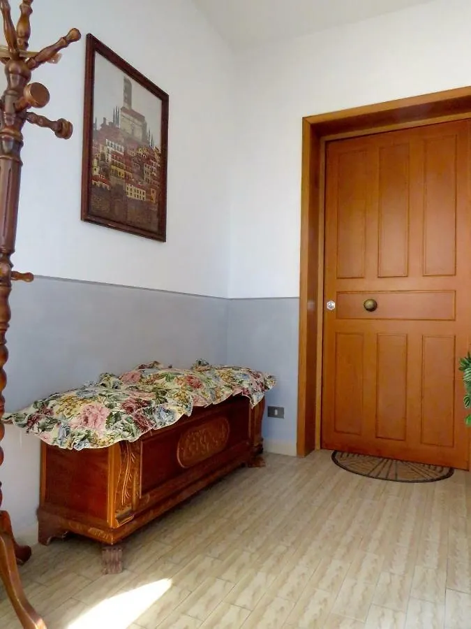 Grazia Appartamento Family Barga 0*,  Ιταλία